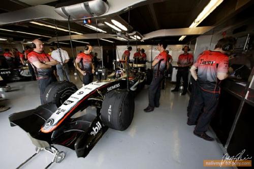 Пол в автосервисе. Опыт применения наливных полов в автосервисе