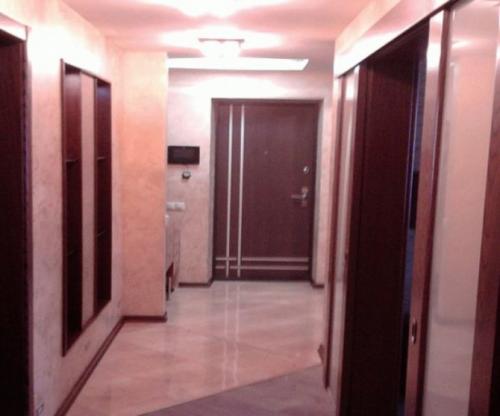 Как переделать декоративную штукатурку под обои. Гладкая декоративная штукатурка