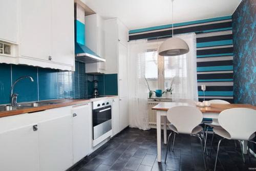 Как состыковать обои красиво. Оклейка и стыковка обоев: распространенные проблемы 33