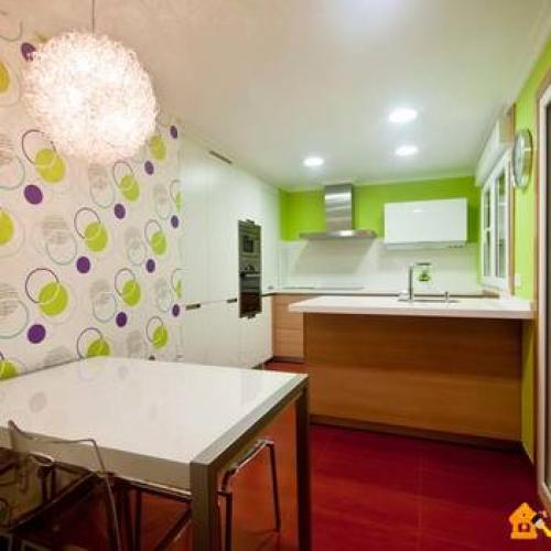 Как состыковать обои красиво. Оклейка и стыковка обоев: распространенные проблемы 24